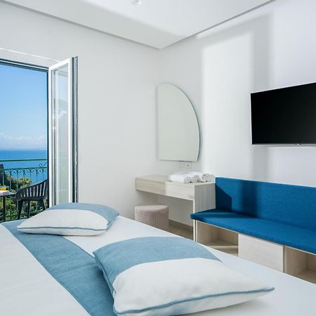 Sea View Deluxe Apartments Vico Equense Esterno foto