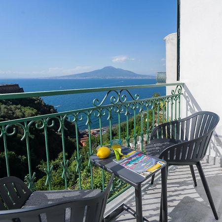 Sea View Deluxe Apartments Vico Equense Esterno foto