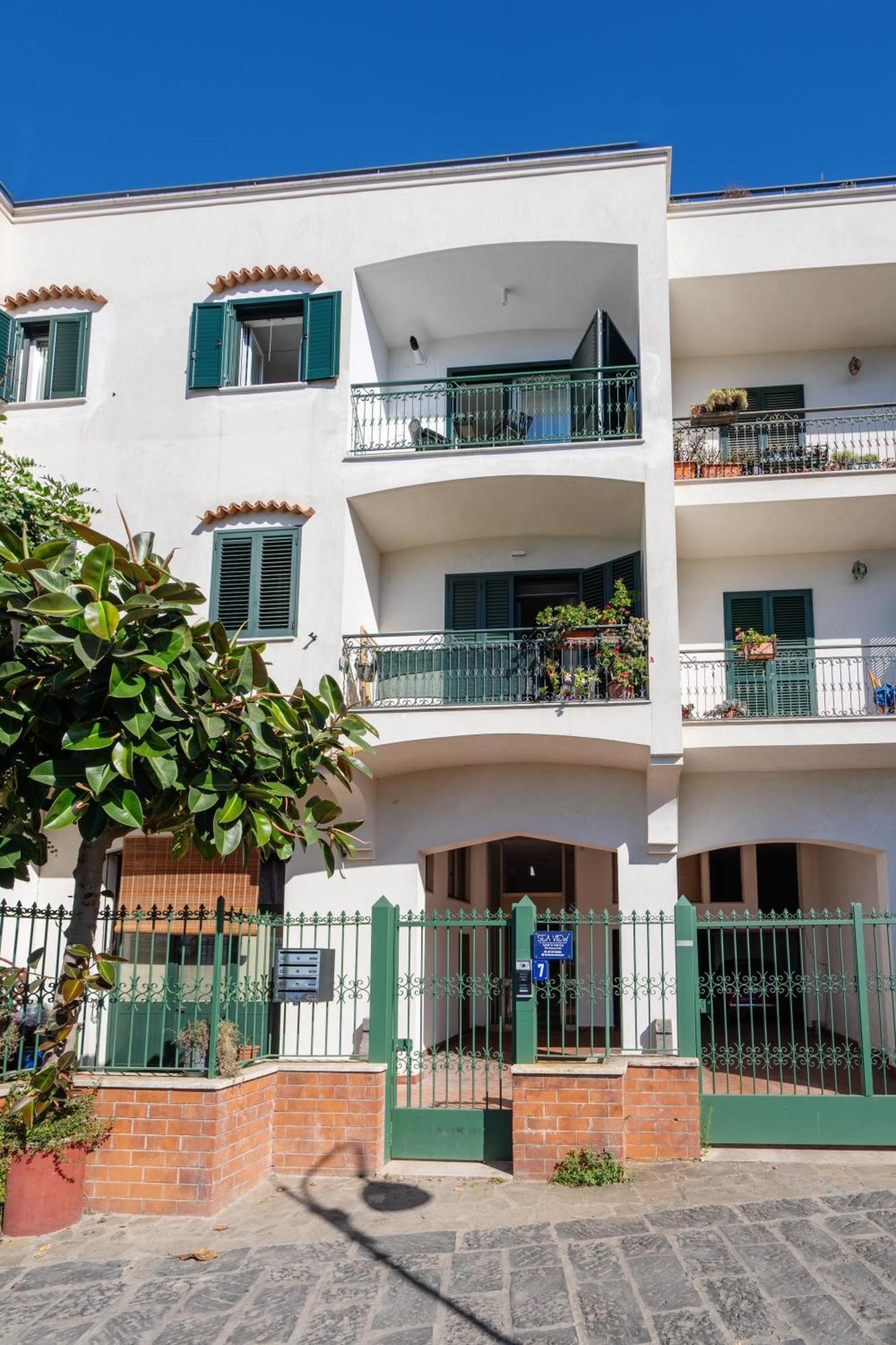 Sea View Deluxe Apartments Vico Equense Esterno foto