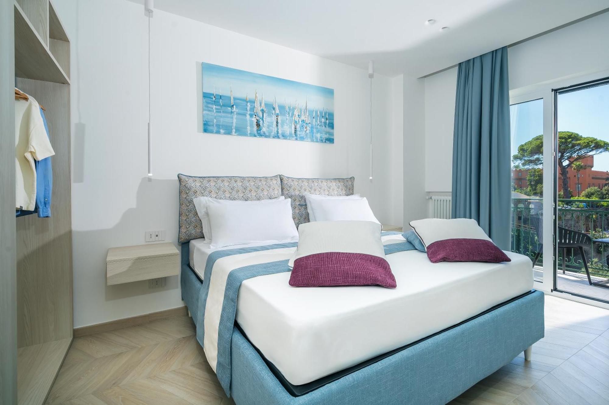 Sea View Deluxe Apartments Vico Equense Esterno foto